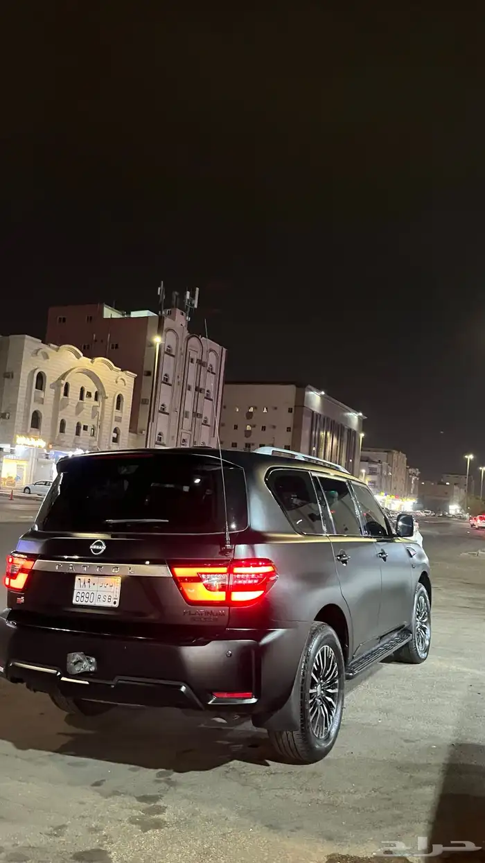 ايفون13 ازرق 0