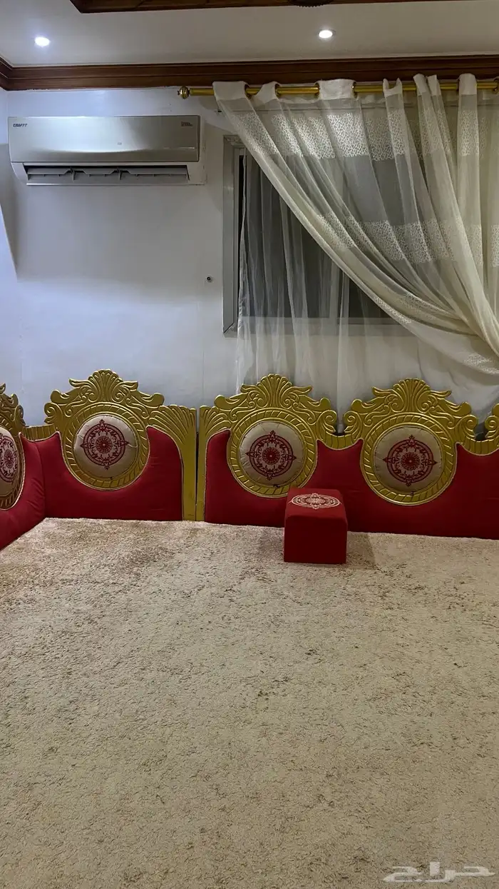 مخاد مجلس 4  6 ونص مع قطعة فرشه 3 3 0