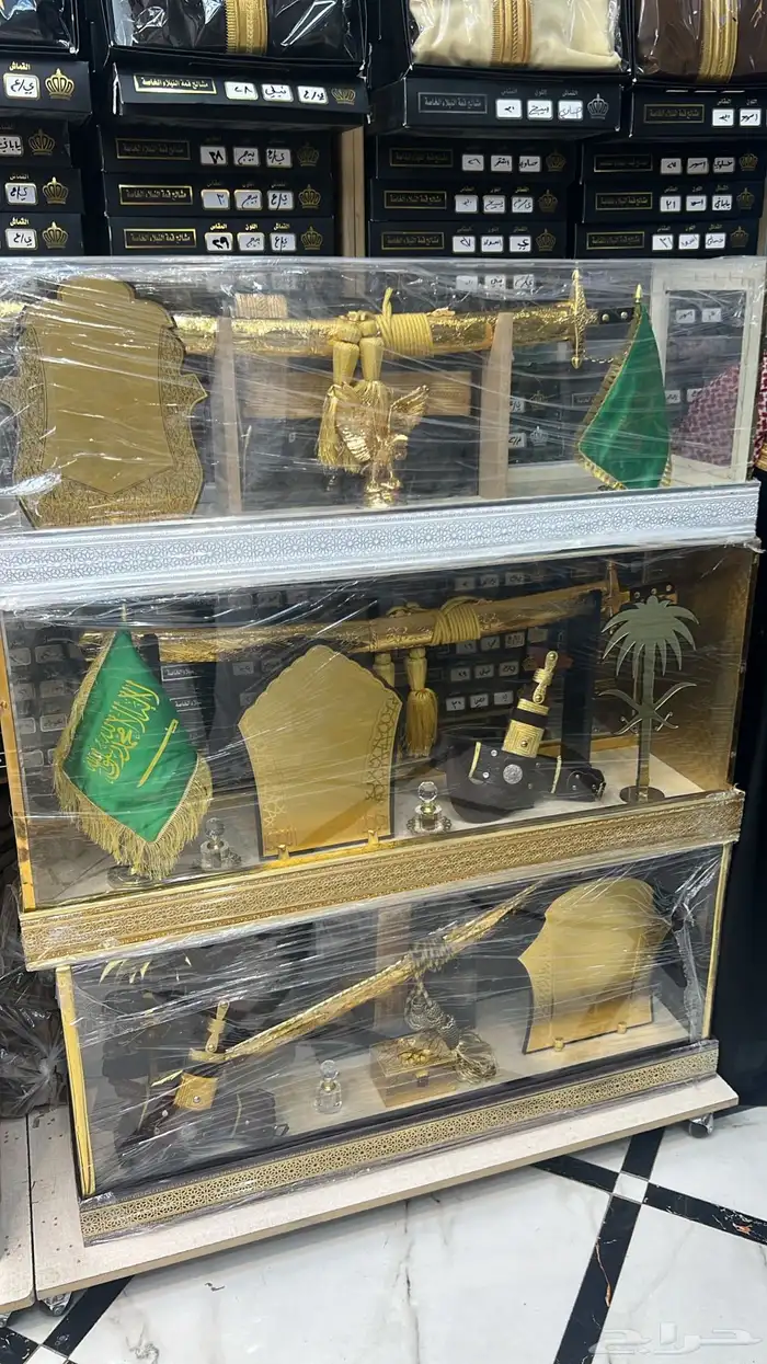 مشالح ملكية هدايا اكرلك صناديق سيوف فاخرة 25