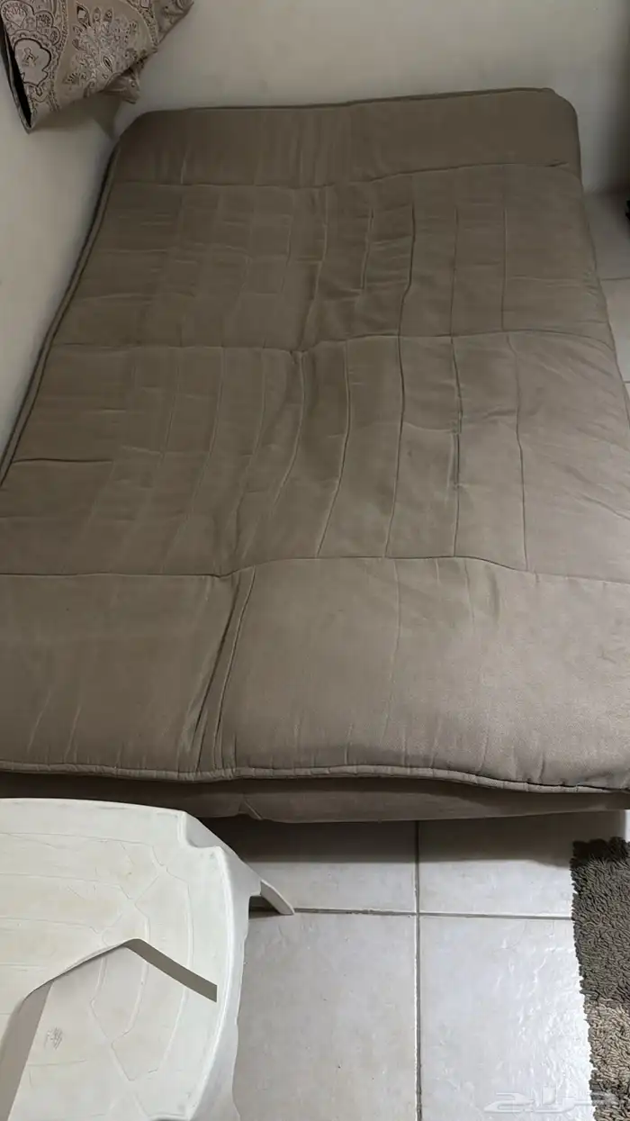 طقم كنب مع طاولات وطقم انتريه مع ستاره و غرفه نوم 1