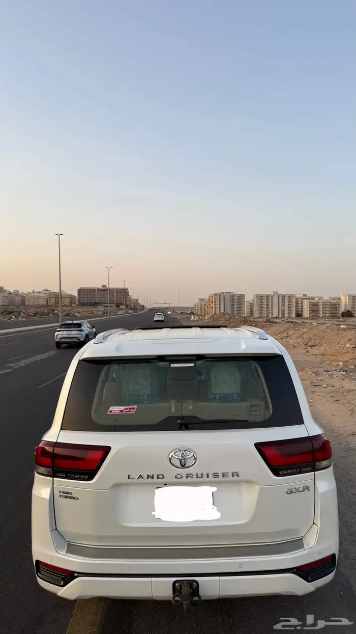 لاندكروزر 2022 GXR L3 بودي بلد 5