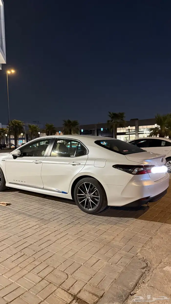 كامري 2023 هايبرد GLE فل كامل 3