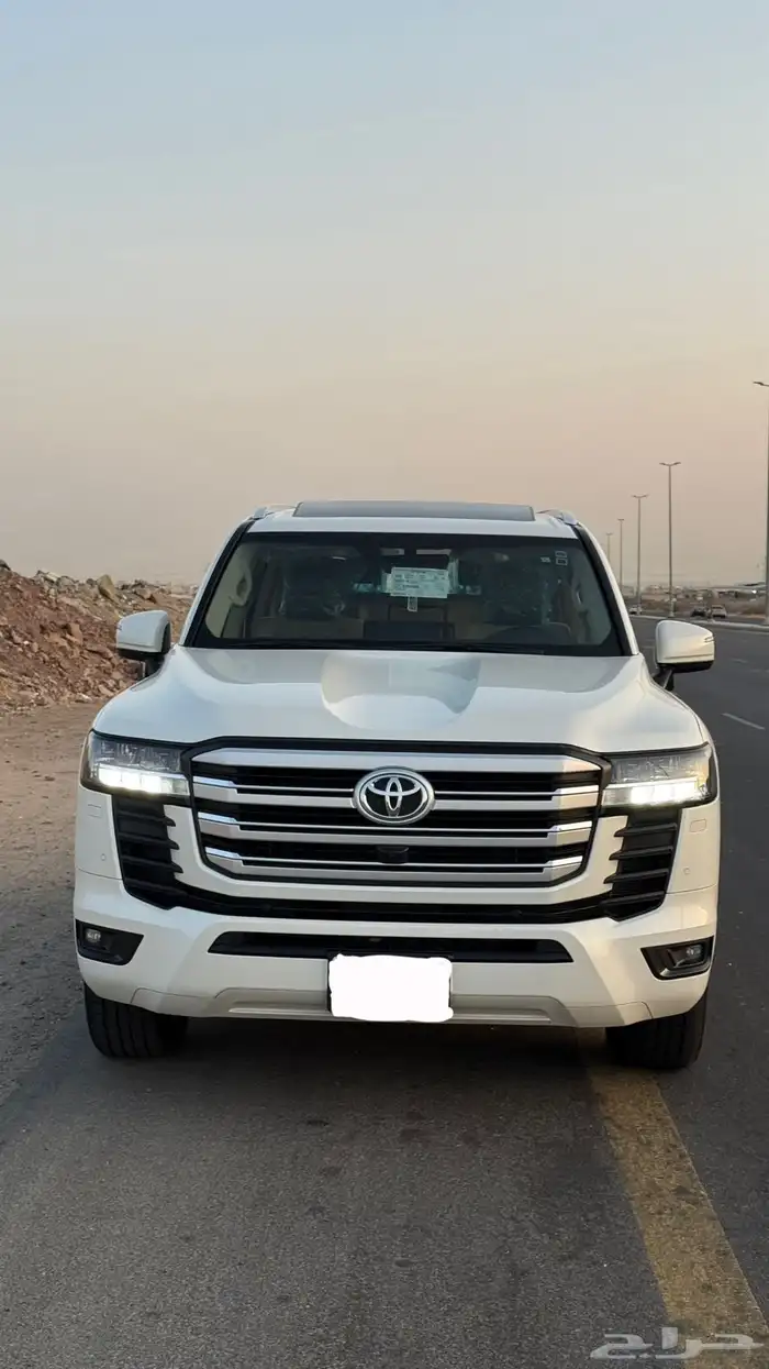 لاندكروزر 2022 GXR L3 بودي بلد 1