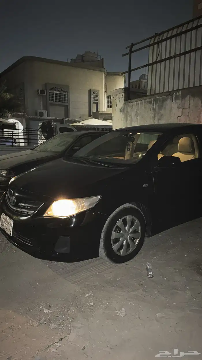 تويوتا كورولا 2011 مجدد كاممللل 13