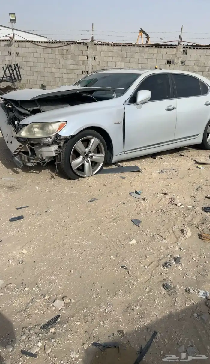 للبيع لكزس LS460 2007 تشليح 11