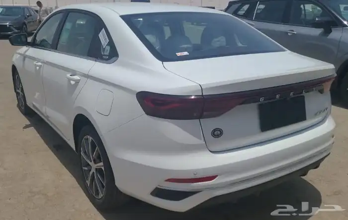 جيلي امجراند فل كامل - GEELY EMGRAND 2025 1