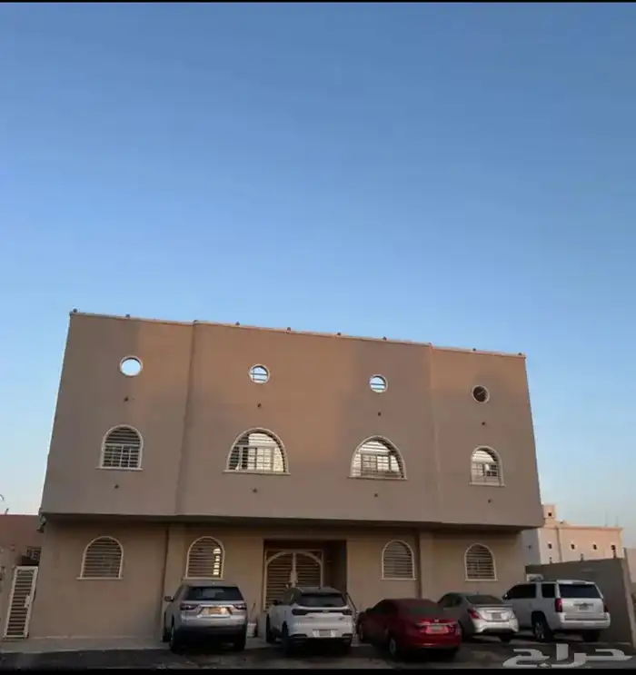 عمارة للبيع. مكه ولي العهد 3 مساحة 600 م متوفر جميع الخدمات 0
