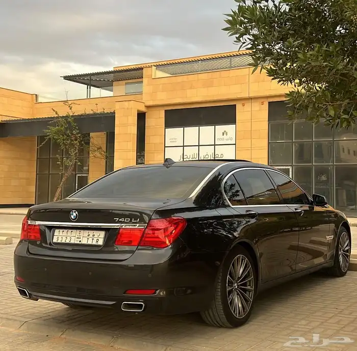 بي ام دبليو - LI 730 - 2012 4