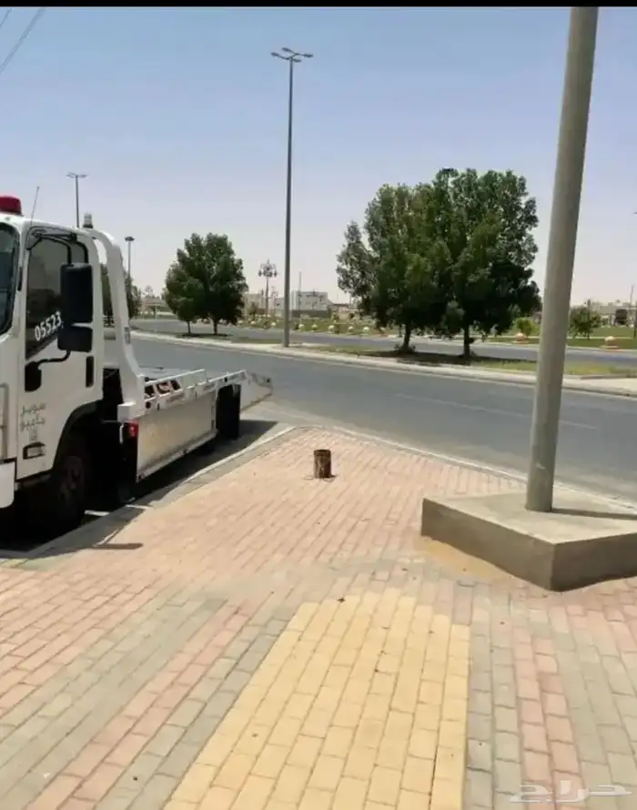 سطحه داخل تيماء وخارجه 0