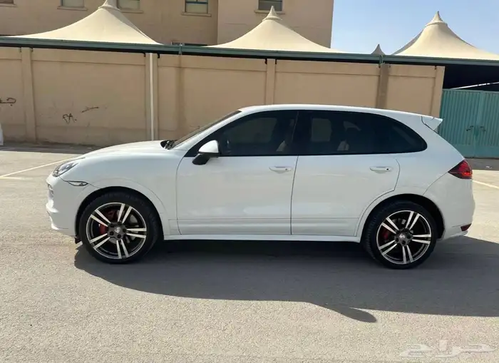 للبيع بورش كايين GTS 2013 2