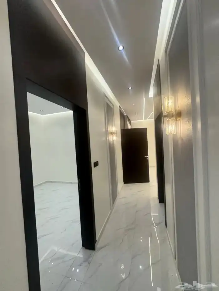 للبيع ادوار وشقق في الرياض 5