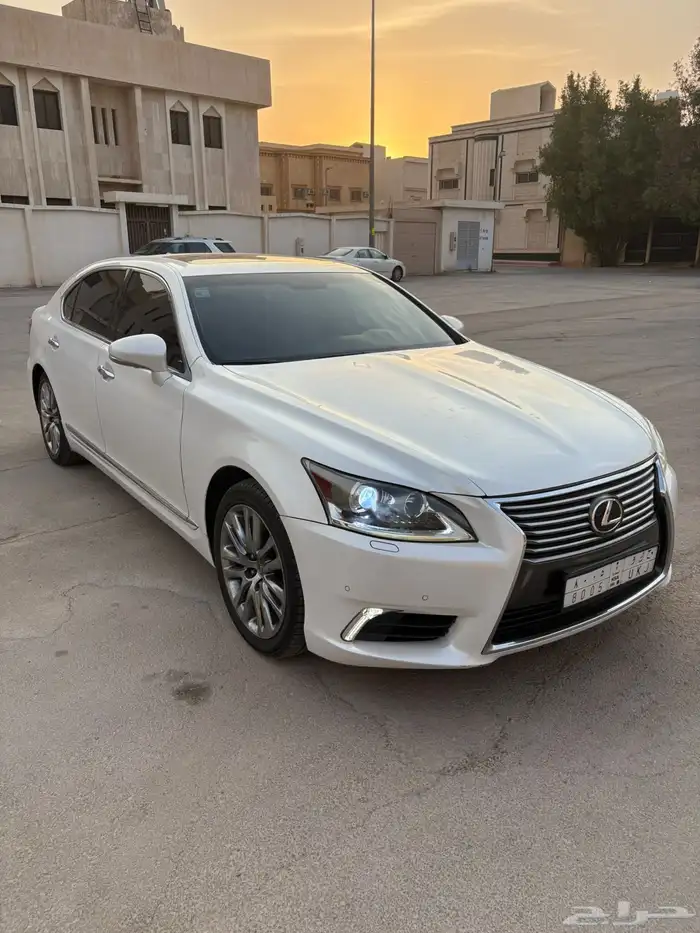 لكزس LS460 لارج بريمي 3