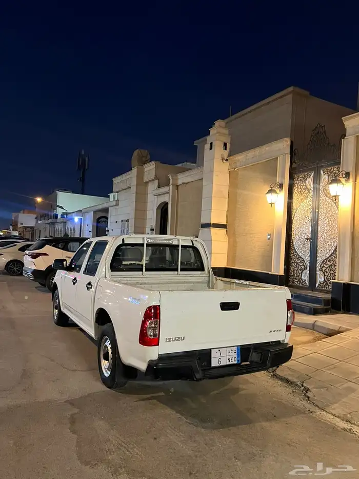 ايسوزا ديزل مع لوحه مميزه 5