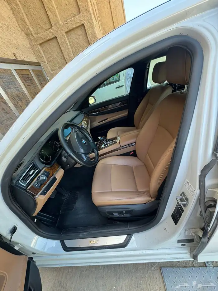 BMW (730LI) 2014 14