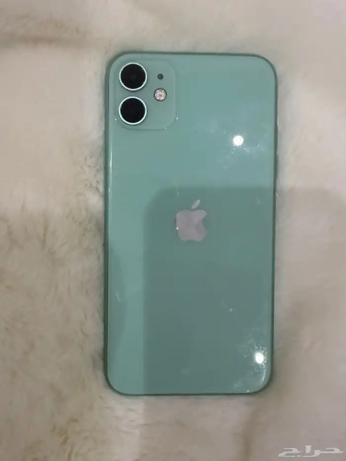 سلام عليكم عندي جوال iPhone 11 نظيف 0