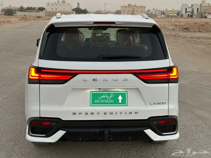 لكزس اف سبورت 2024 سعودي عبداللطيف جميل تشييكاته كامل وكاله 4