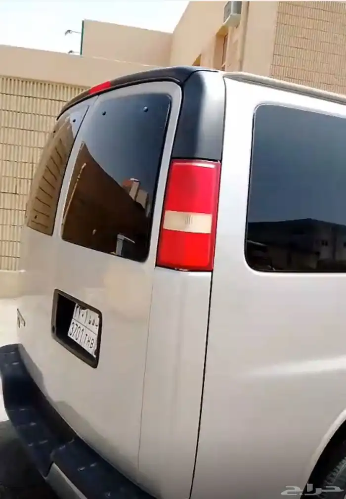 نقل توصيل طالبات سراة عبيدة وضواحيها الى جامعة قريقر 7