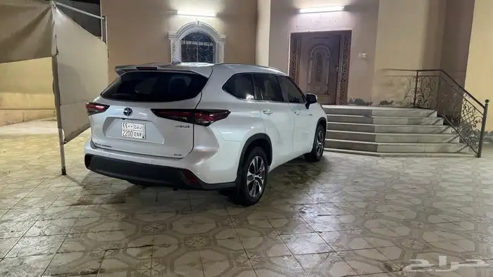 تويوتا هايلاندر GLE 2024 16