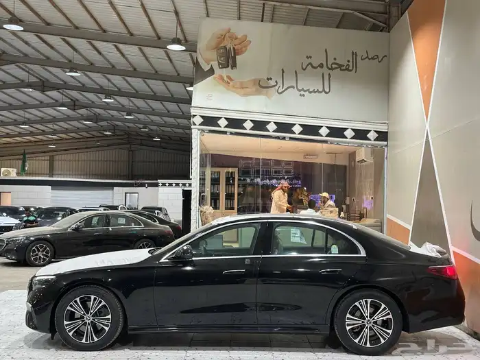 مرسيدس E200 2025 اصفار . رصد الفخامة 8