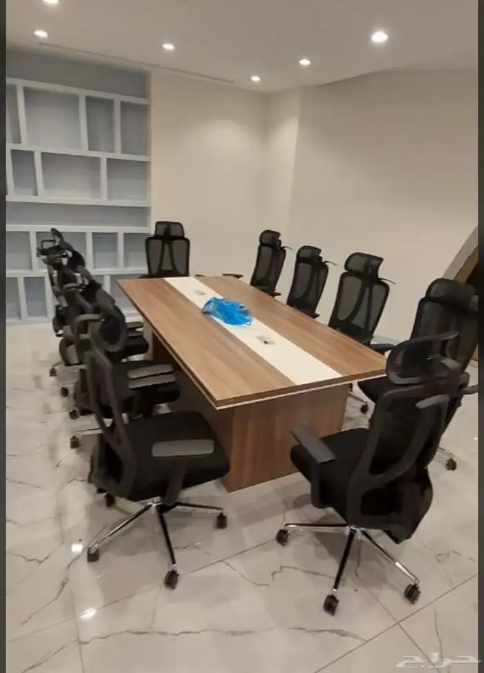 طاولات مكتبية جديدة 14