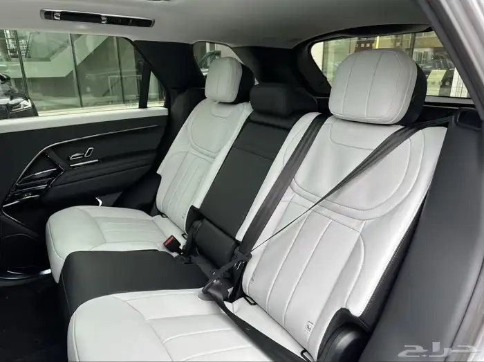 2025 Range Rover Sport Dynamic SE P530 17