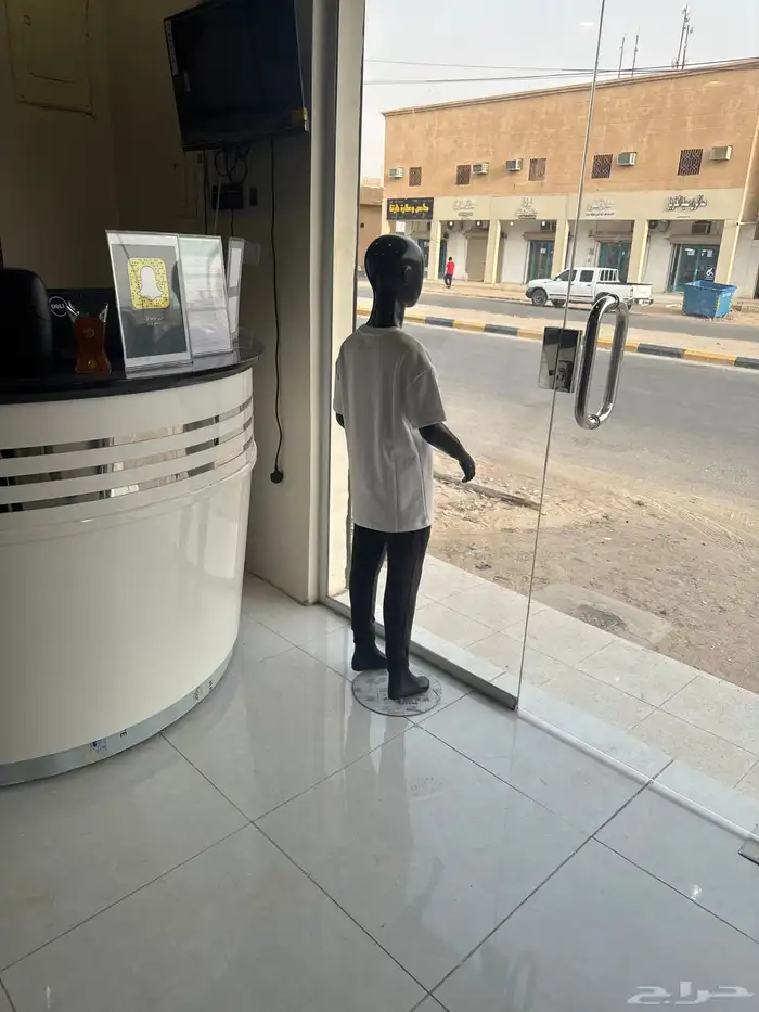 بيع محل ملابس بالكامل 5