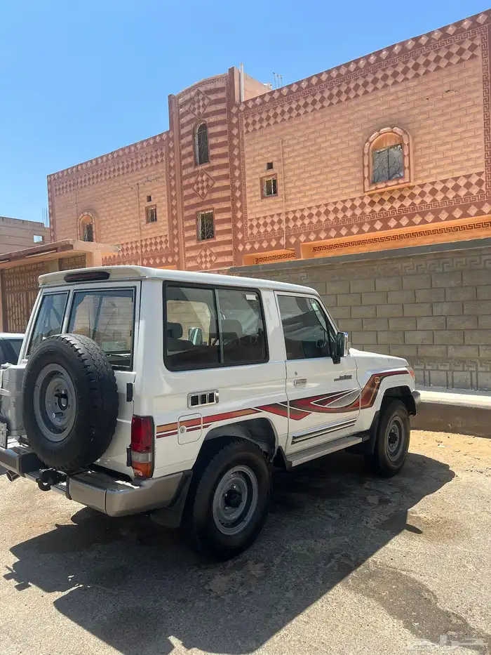 جيب ربع موديل 16 3