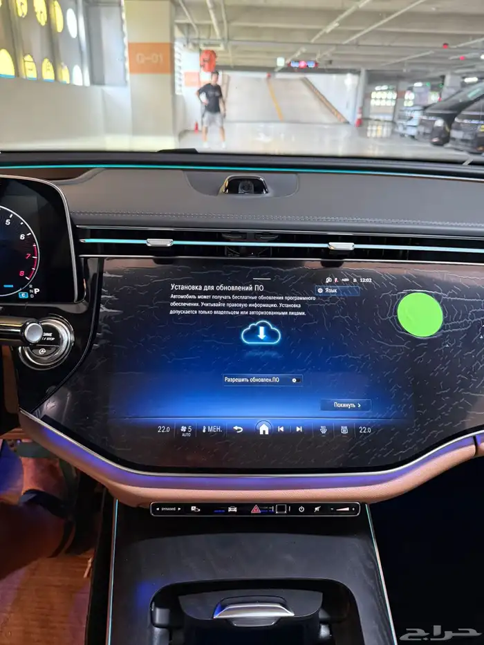 Mercedes Benz E300 AMG LINE (2025) zero 10