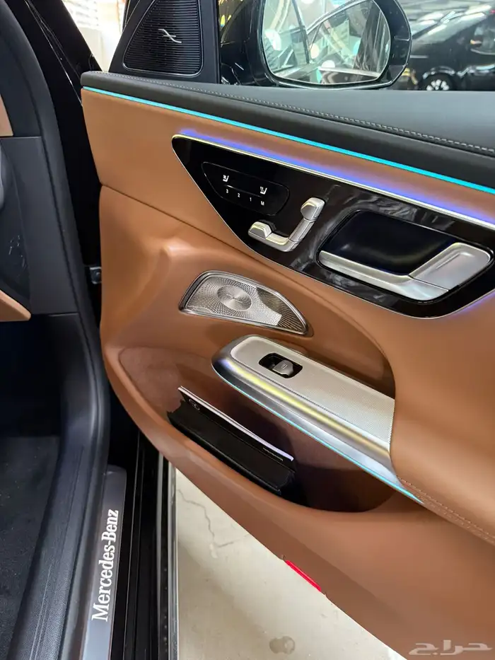 Mercedes Benz E300 AMG LINE (2025) zero 18