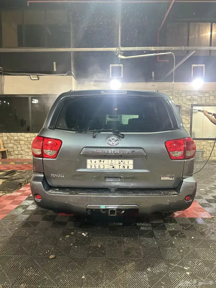 Toyota Sequoia 2009 ماشي 600 000 استمارة تأمين فحص خلص 1