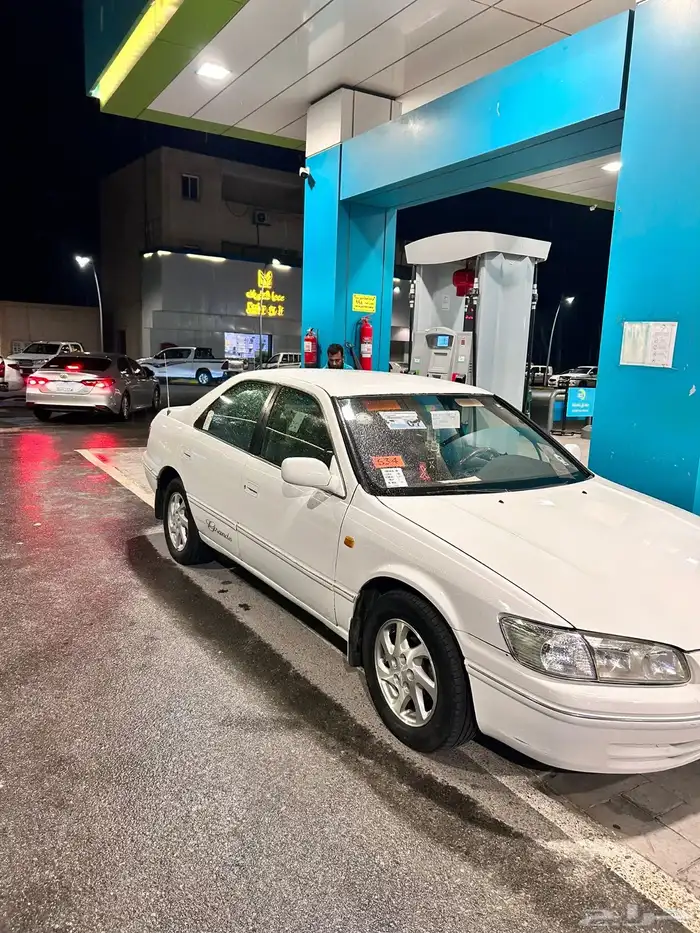 كامري للبيع موديل 2000 مكينة على شرط و والقير على الشرط 1