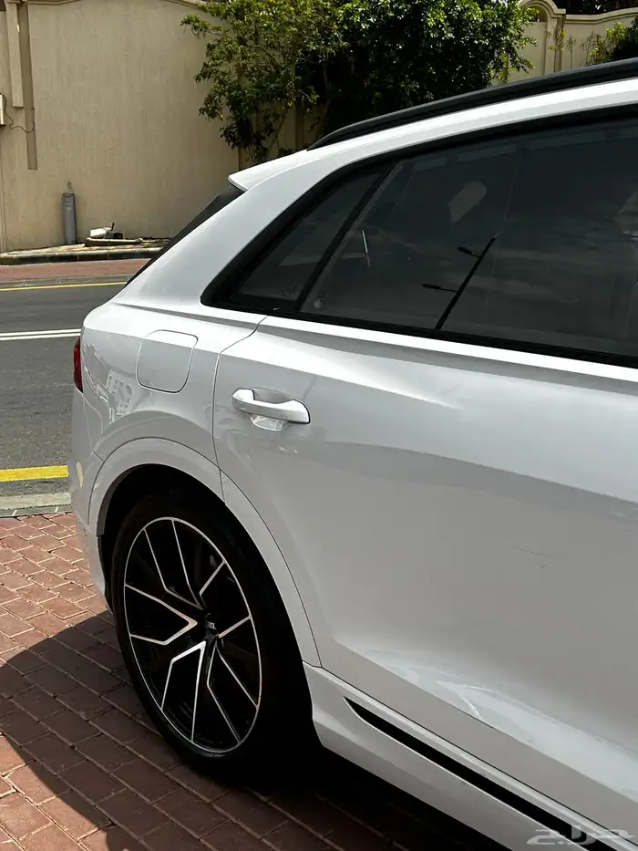 اودي Q8 2022 7