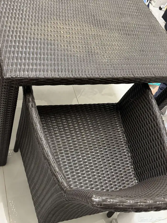 طاولة وكرسيين خارجي 1