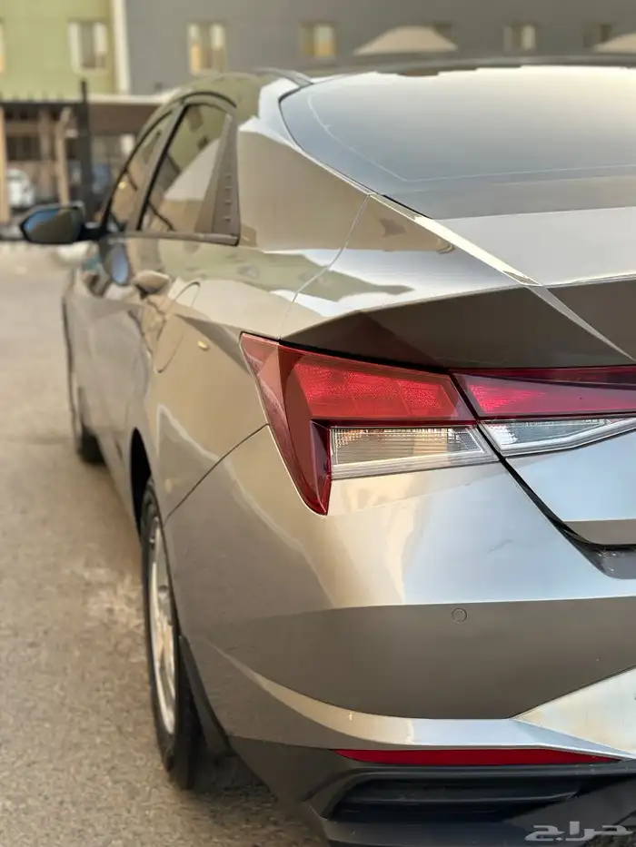 هونداي إلنترا 2022 20