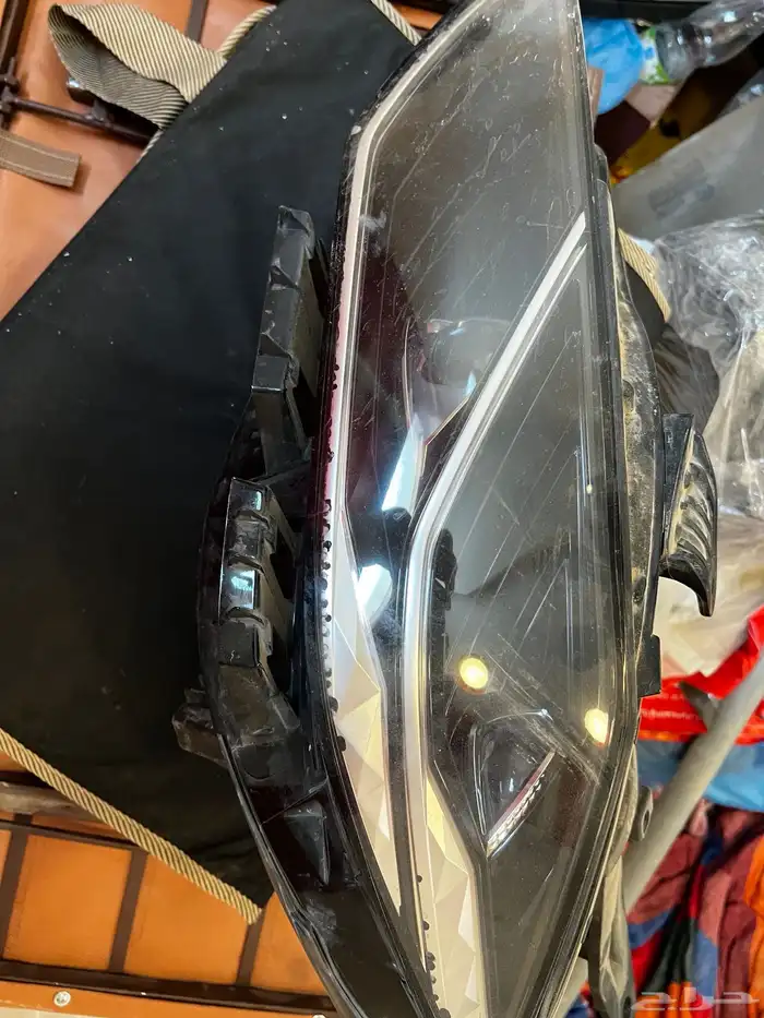 شمة ازيرا 2021-2023 يسار للبيع 1