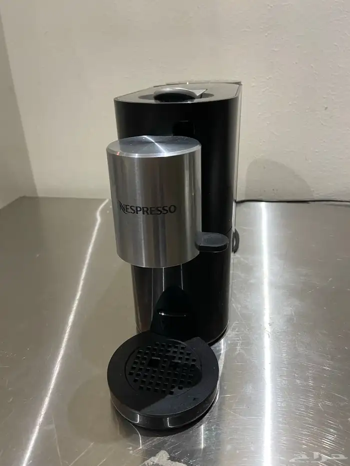 ماكينة تحضير قهوة نسبريسو اتيلير  nespresso مستعملة نظيفة 0