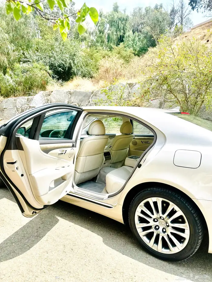 لكزس 460L لارج سعودي نظييف ثالث مالك 2013 10