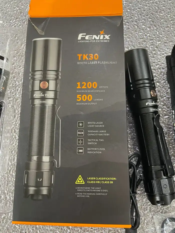 كشاف فينيكس FENIX ليزر 2