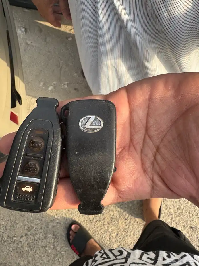 قطع غير حق لكزس 430شاشة و مفتاح و مريها 8