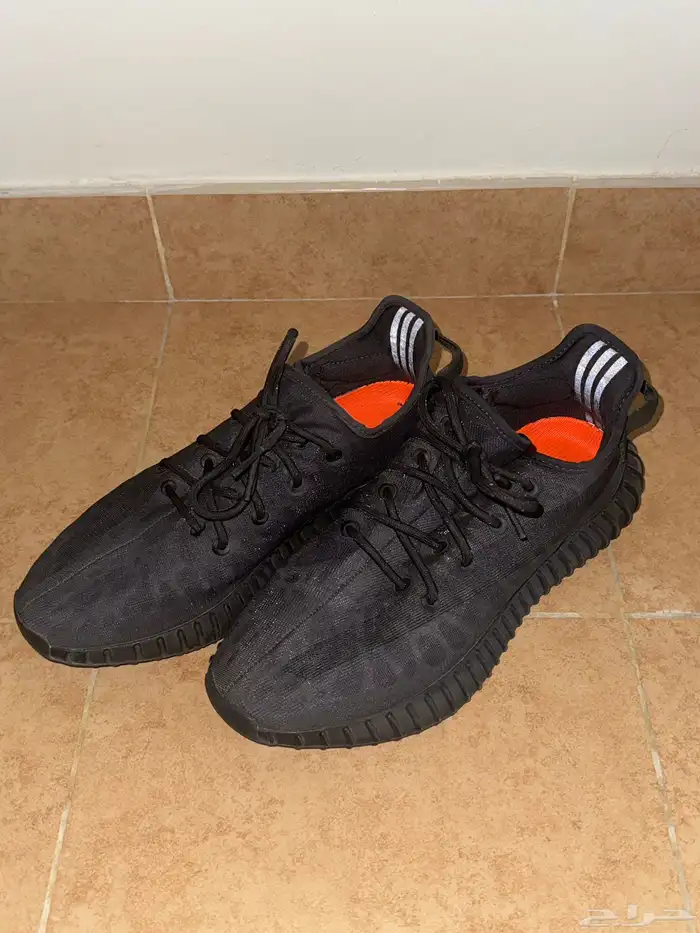 100   اصلية YEEZY BOOST 350 V2  MONO CINDER 0