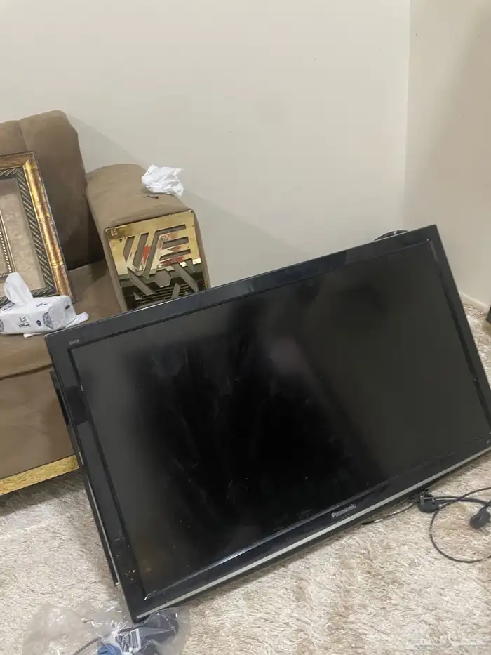 ديركسون وأغراضه وشاشه مساند وأغراض أخرى للبيع 1
