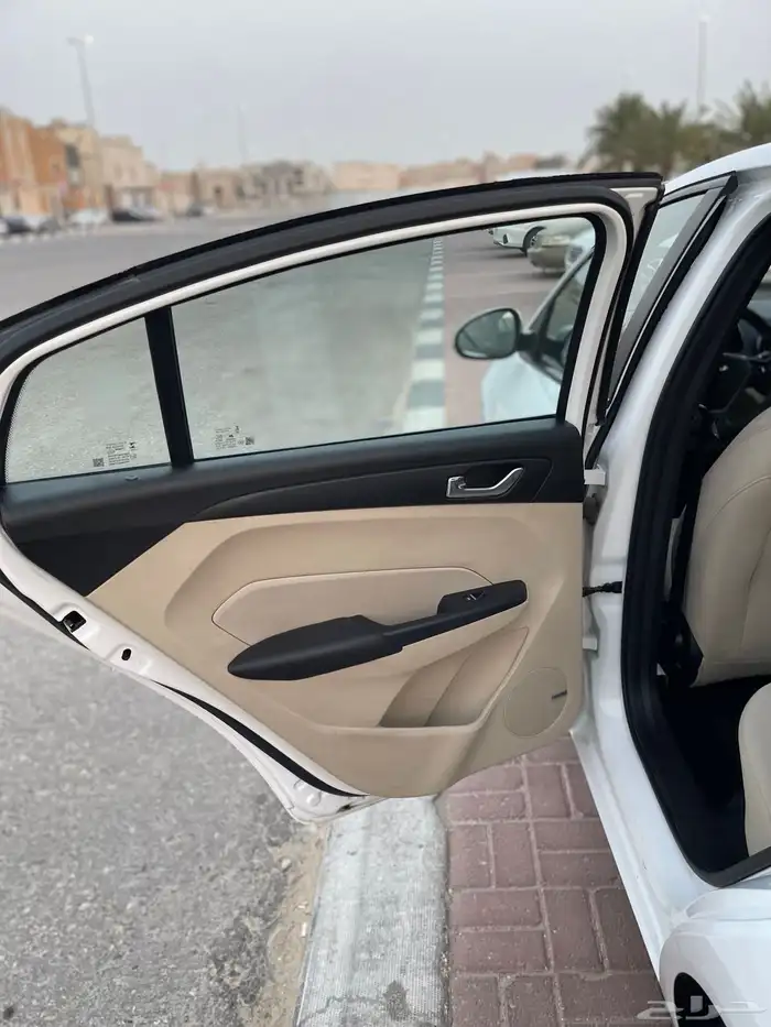شيري اريزو 2023 7