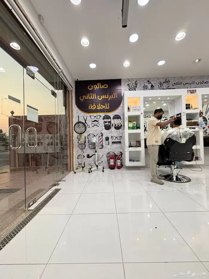 حلاق للبيع مع او بدون العمالة 3