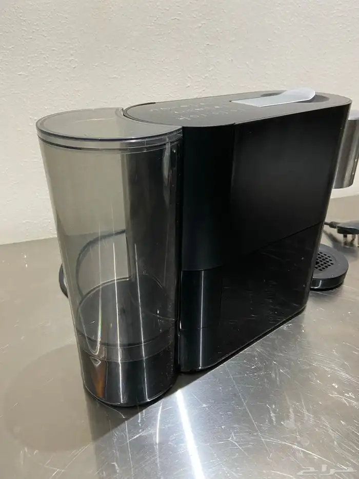 ماكينة تحضير قهوة نسبريسو اتيلير  nespresso مستعملة نظيفة 3