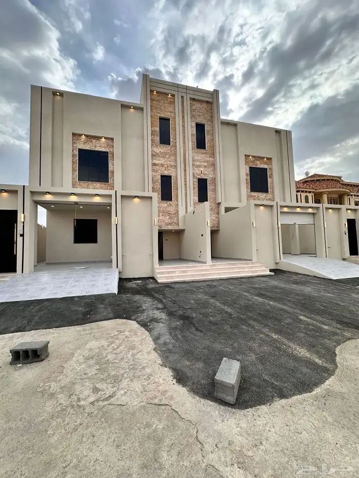 للبيع ادوار ارضيه وروفات علويه فاخره احد روفيده 3