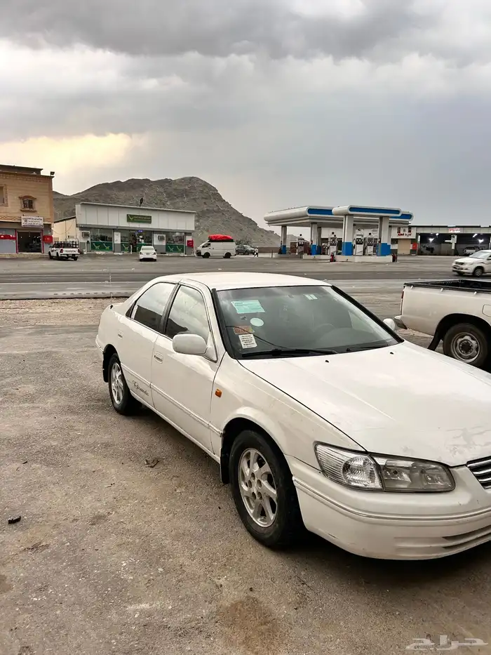 كامري للبيع موديل 2000 مكينة على شرط و والقير على الشرط 4