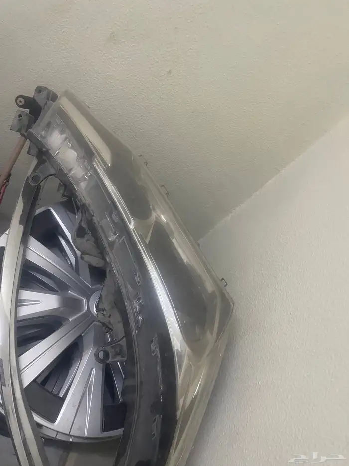 شمعة كورولا 2018 يمين نضيفة شرط خالية من الكسور 2