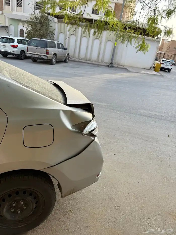 كورولا 2015 مصدومه للبيع 2