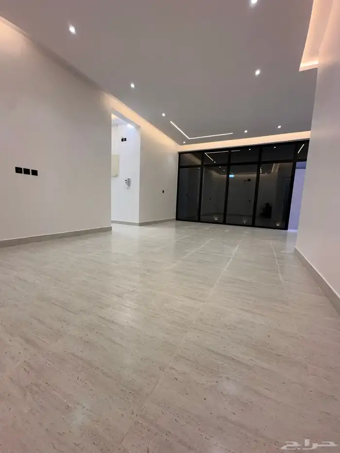 للبيع روفات بملحقvipوادوار ارضيه مستقله احدرفيده مساحات350م 50