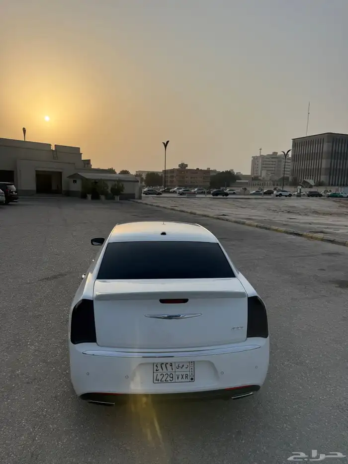 CHRYSLER C300 V8 FOR SALE 4